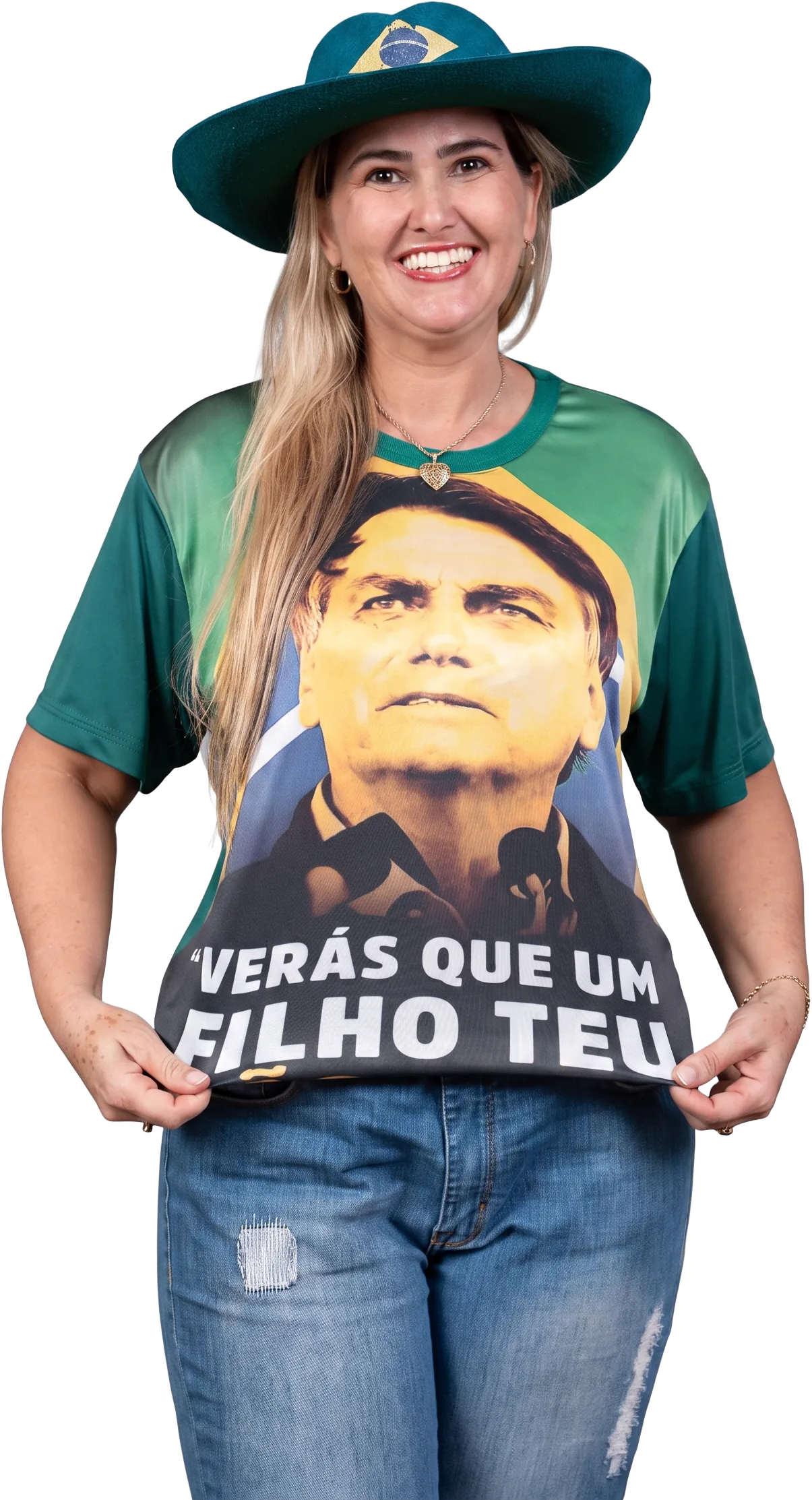 Ívina da Enfermagem, de chapéu com as cores do Brasil, sorrindo